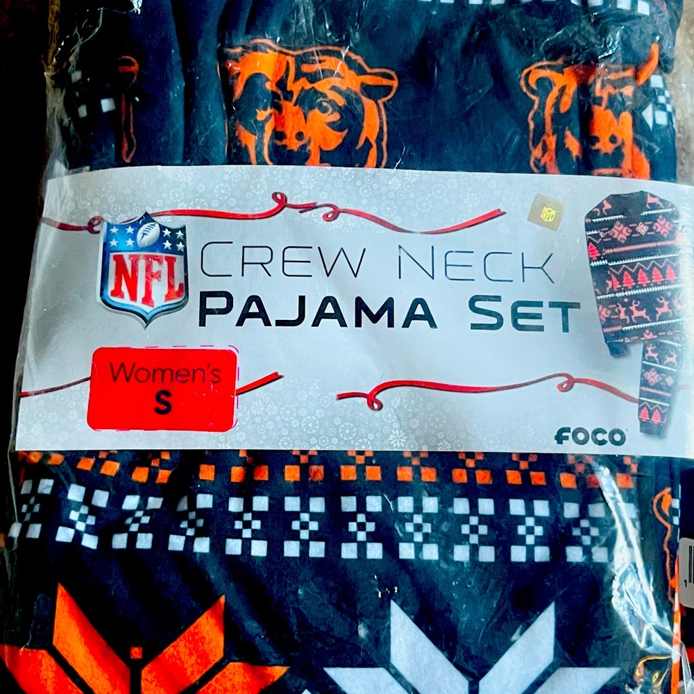 NWT Women’s small NFL Pajamas